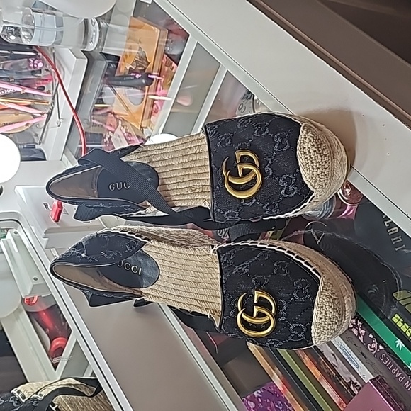 Fashion shoes - Picture 2 of 4